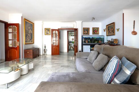 010_M_MALAGA